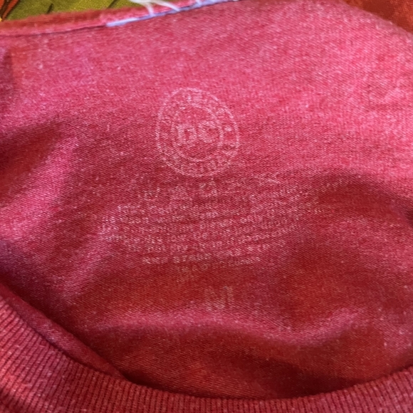 DC Justice League red tee shirt - Picture 7 of 8